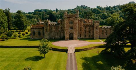 hampton court herefordshire opening times.